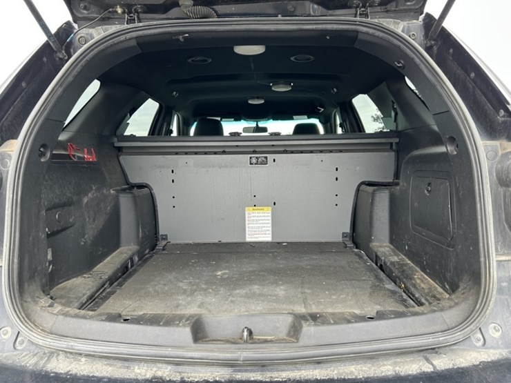 2016-ford-explorer-image-26