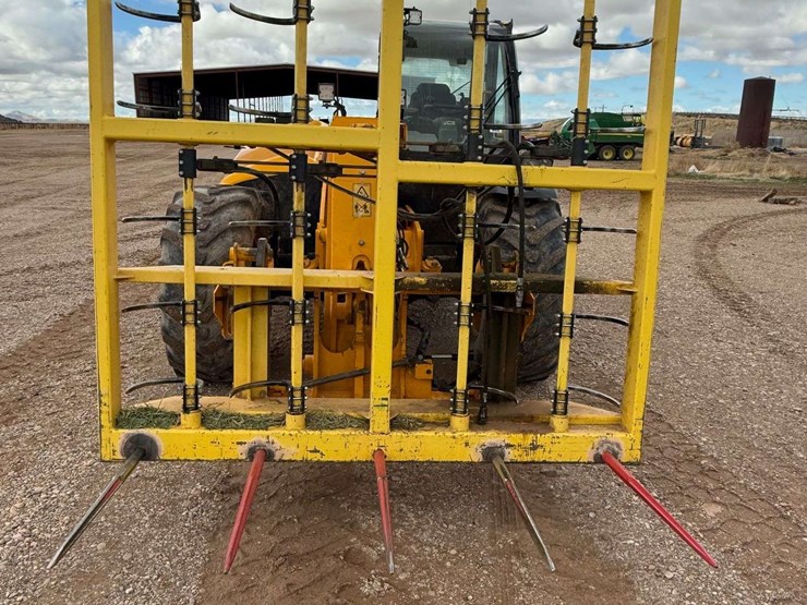 2021-jcb-542-70-agri-plus-image-22