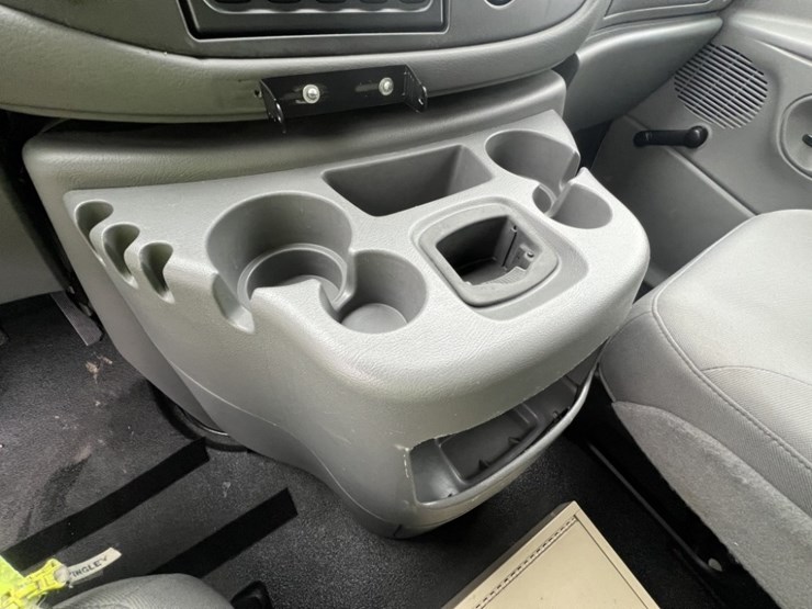 2008-ford-e350-image-30