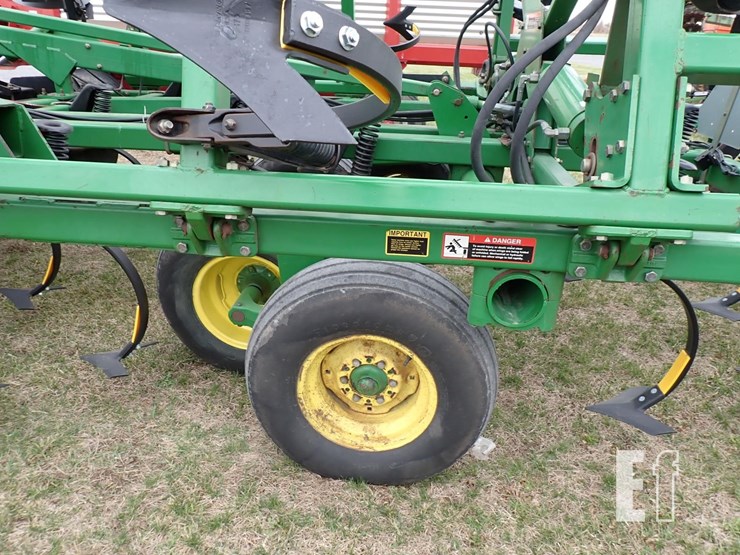 john-deere-726-image-13
