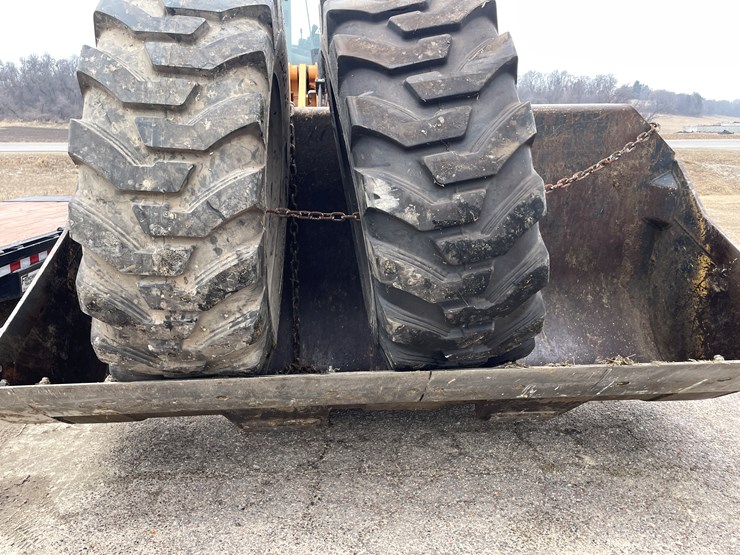 2008-case-621e-xr-image-28