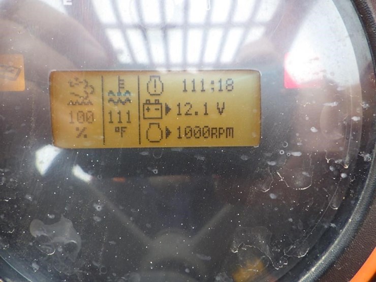 2015-jlg-8042-image-39