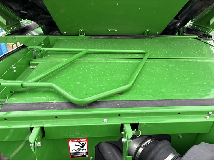 2023-john-deere-s780-image-85