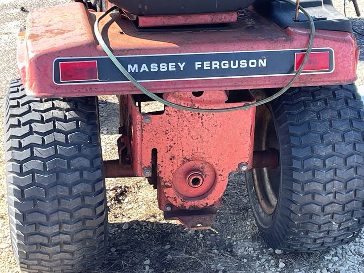 massey-ferguson-1200-image-5