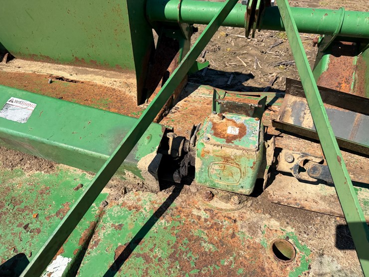 john-deere-14-image-17