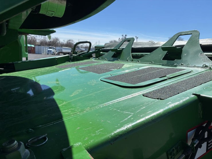 2005-john-deere-9660-sts-image-69