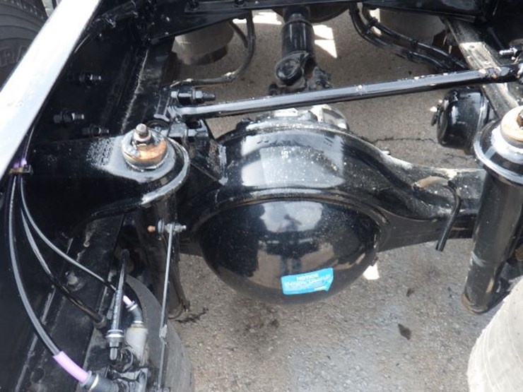 2024-kenworth-t680-image-12