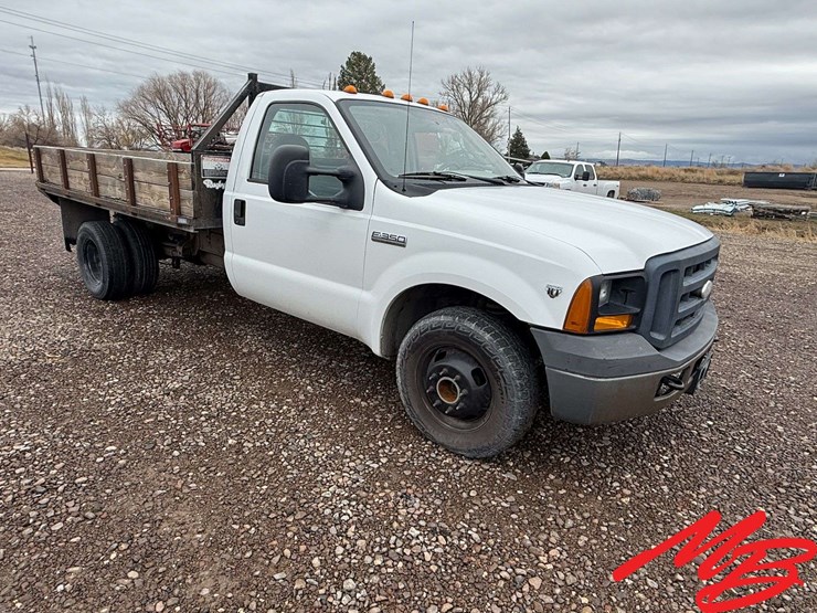 2006-ford-f350-image-3