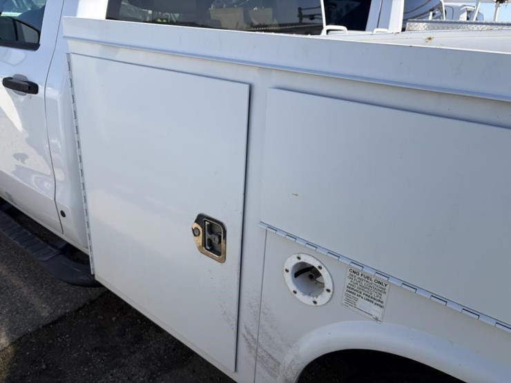 2015-chevrolet-2500-image-19