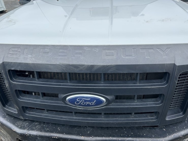 2010-ford-f550-xl-sd-image-10