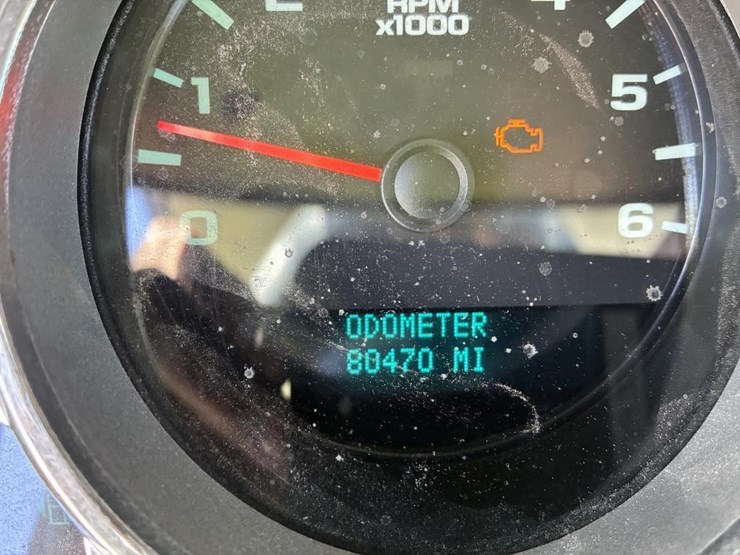 2011-chevrolet-2500-image-13