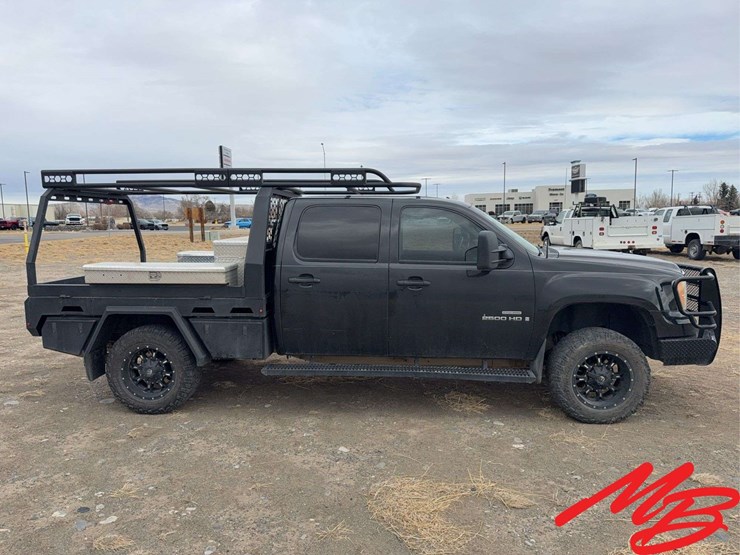 2009-gmc-sierra-2500-image-4