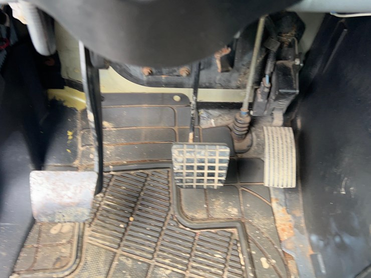 2005-international-8600-image-48