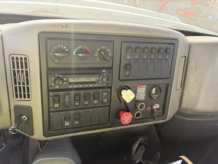 2012-international-workstar-7400-image-16