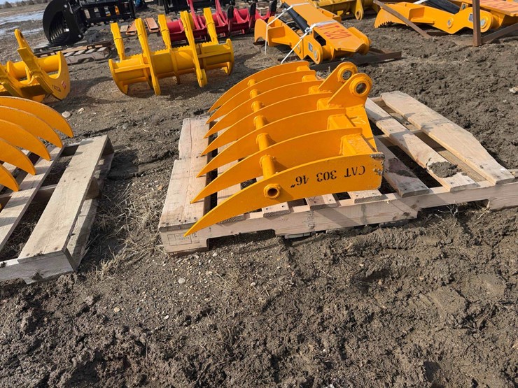 caterpillar-303-image-2