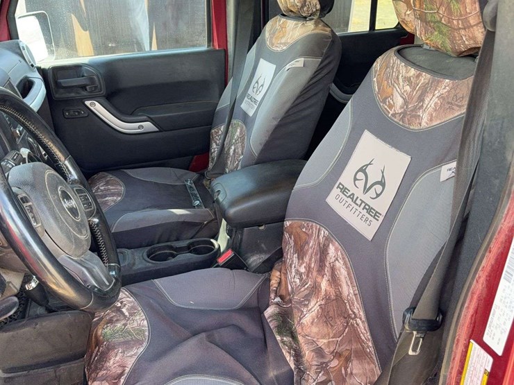 2012-jeep-wrangler-image-21