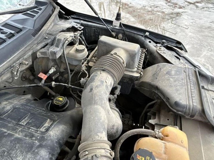 2016-ford-f150-xlt-image-35