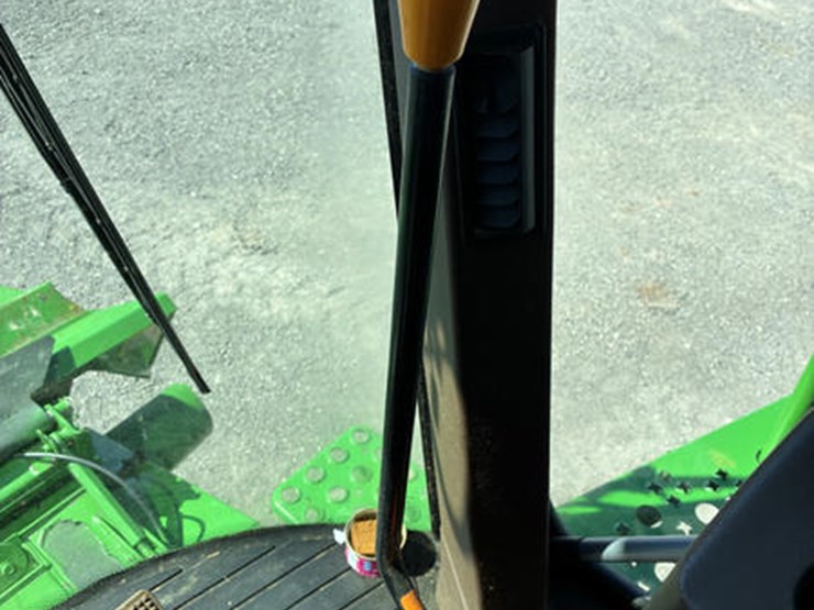 2005-john-deere-9660-sts-image-101