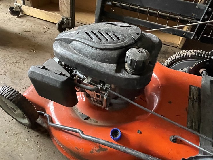 #2002-•-ariens-lm22-self-propelled-mower-image-11