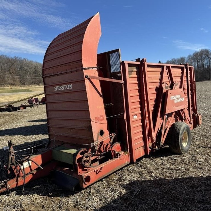 Hesston Stackhand 30A Stacker - OFF SITE