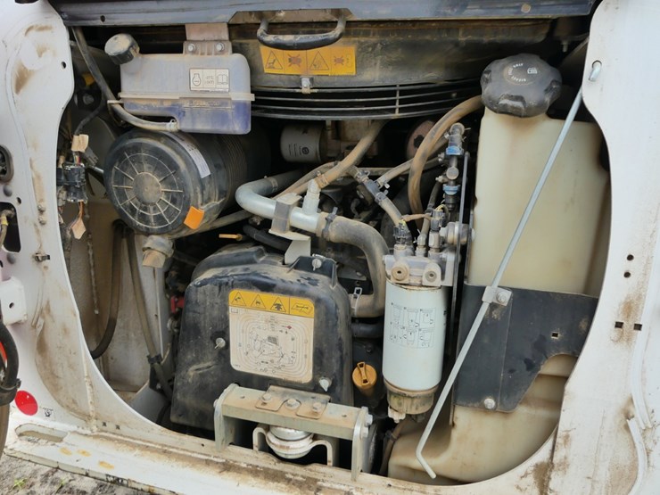 2023-bobcat-t64-image-9