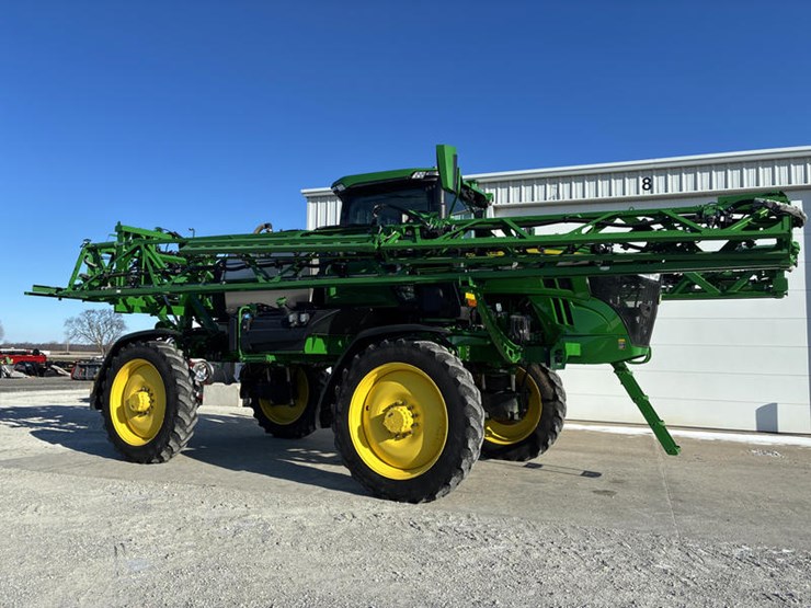 2022-john-deere-410r-image-1