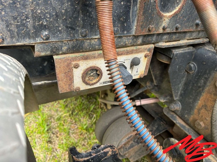 1990-freightliner-fld120-image-15