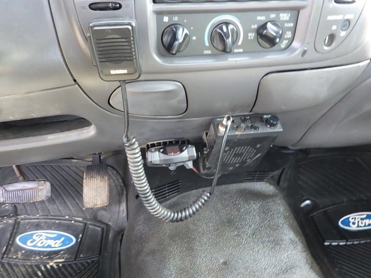 2004-ford-f150-image-25