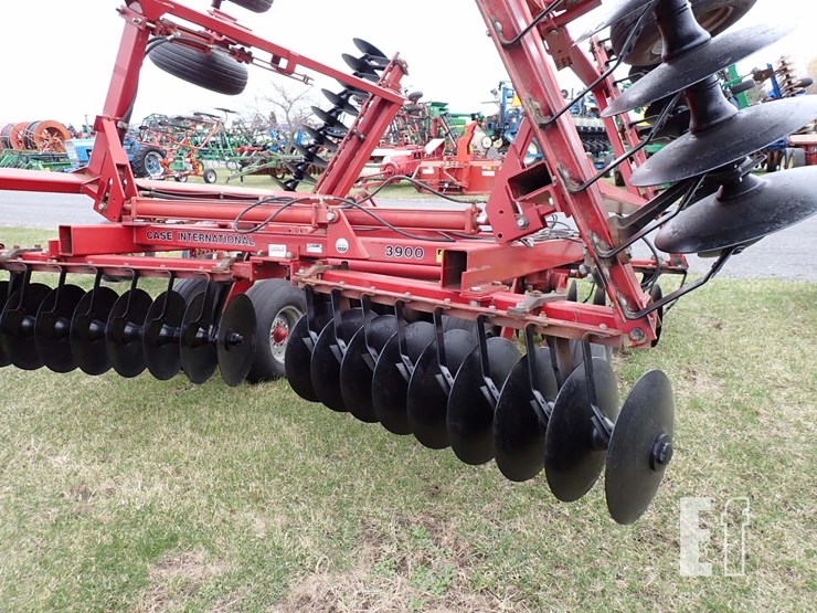 case-ih-3900-image-8