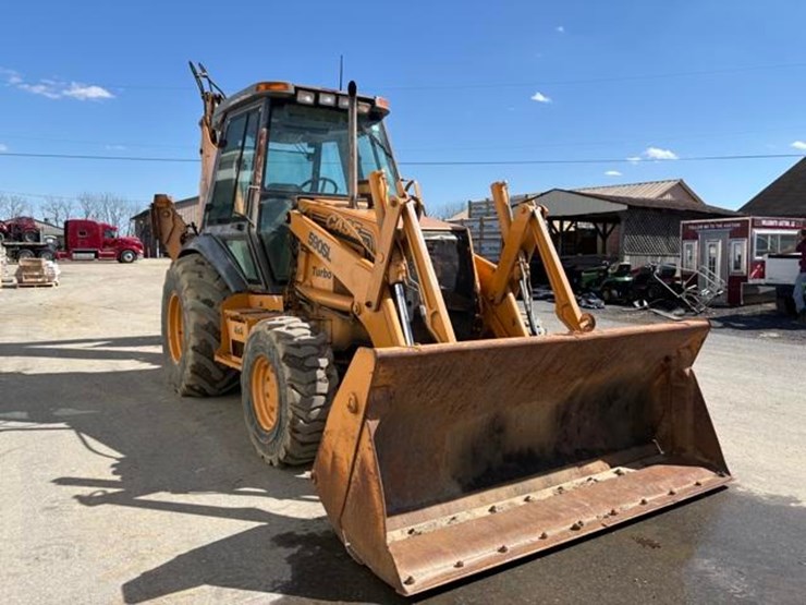 2002-case-590sl-image-6