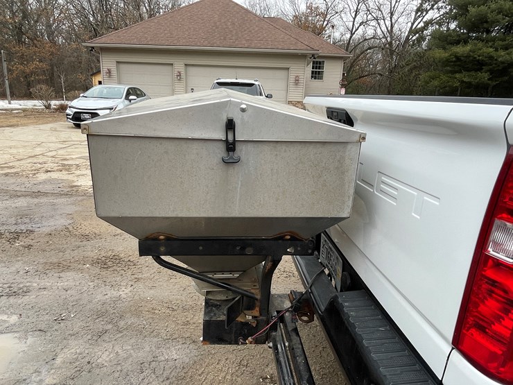 2020-chevrolet-2500hd-image-92