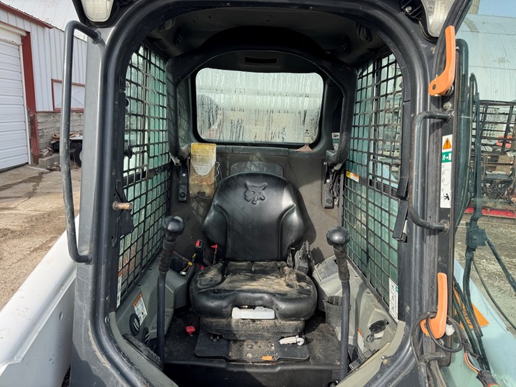 2019-bobcat-s650-image-11