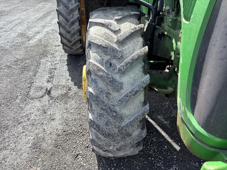 2004-john-deere-8320-image-28