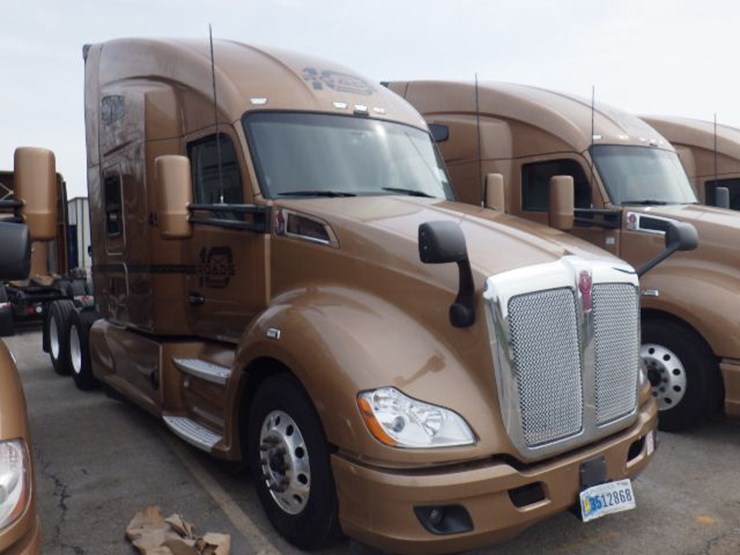 2022-kenworth-t680-image-3