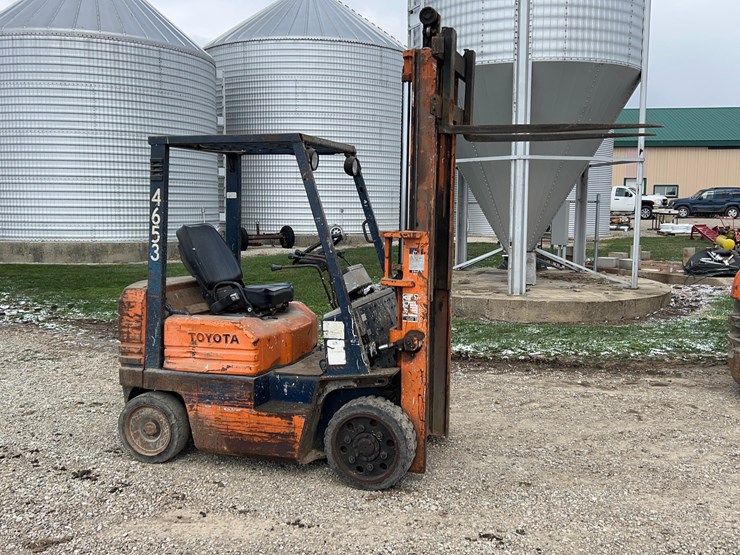 toyota-4000lb-forklift-image-14