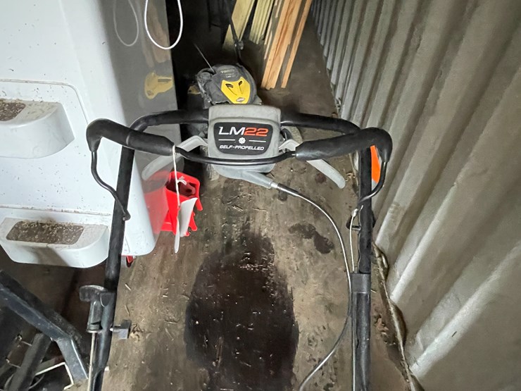 #2002-•-ariens-lm22-self-propelled-mower-image-12