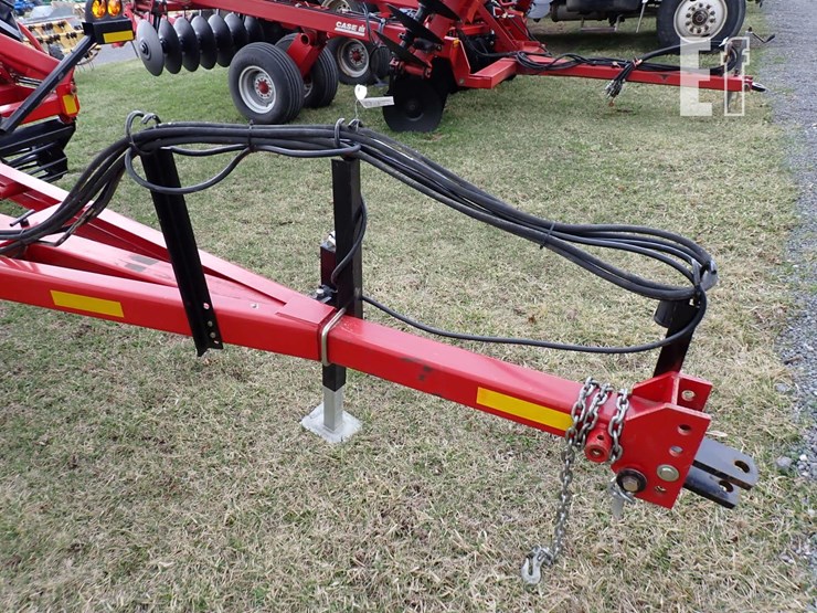 2020-case-ih-crumbler-110-image-3