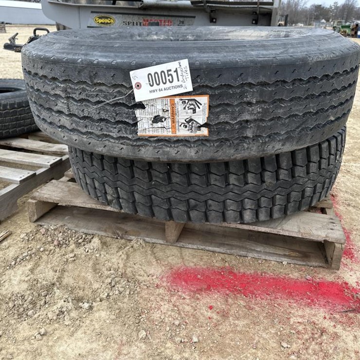 #51 • (2) BRIDGESTONE 285/75R24.5 TIRES