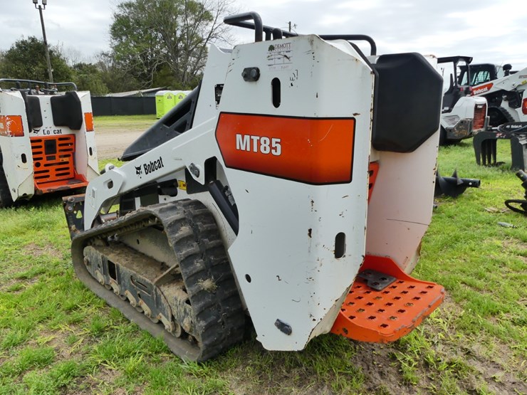 2020-bobcat-mt85-image-3