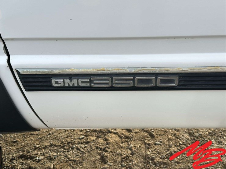 1997-gmc-3500-image-10