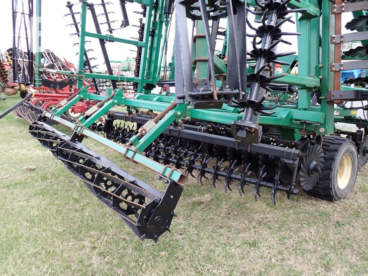 great-plains-4000tt-image-11