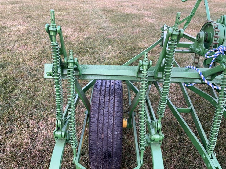 john-deere-van-brunt-cca-field-cultivator-image-29
