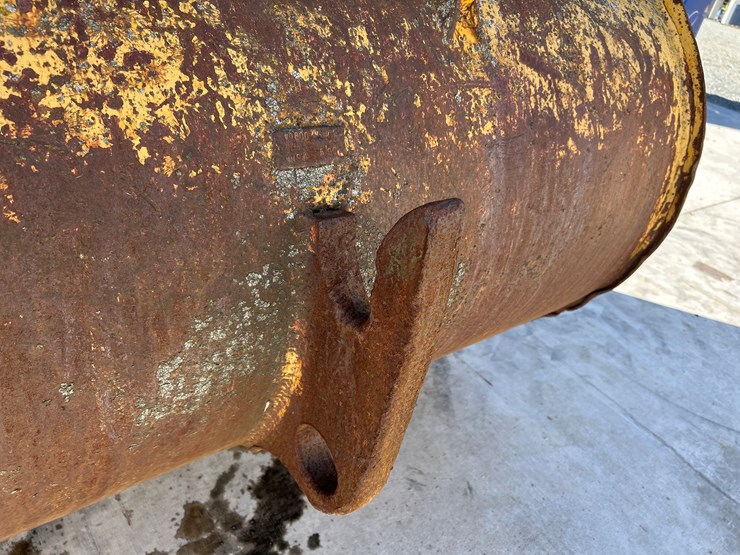 #2081-•-67"-excavator-bucket-image-6