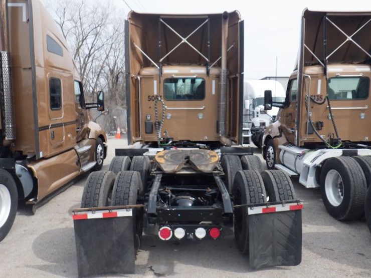 2022-kenworth-t680-image-9