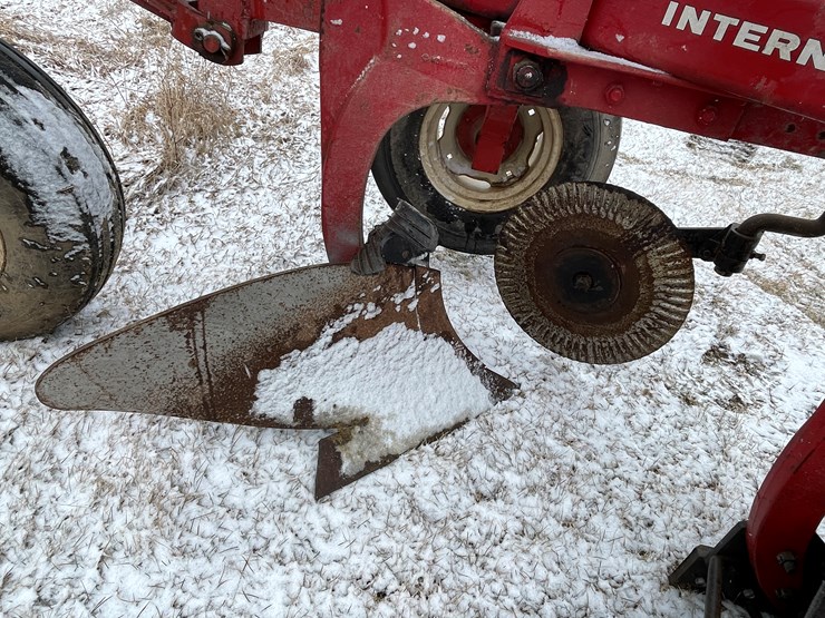 2004-international-720-image-12