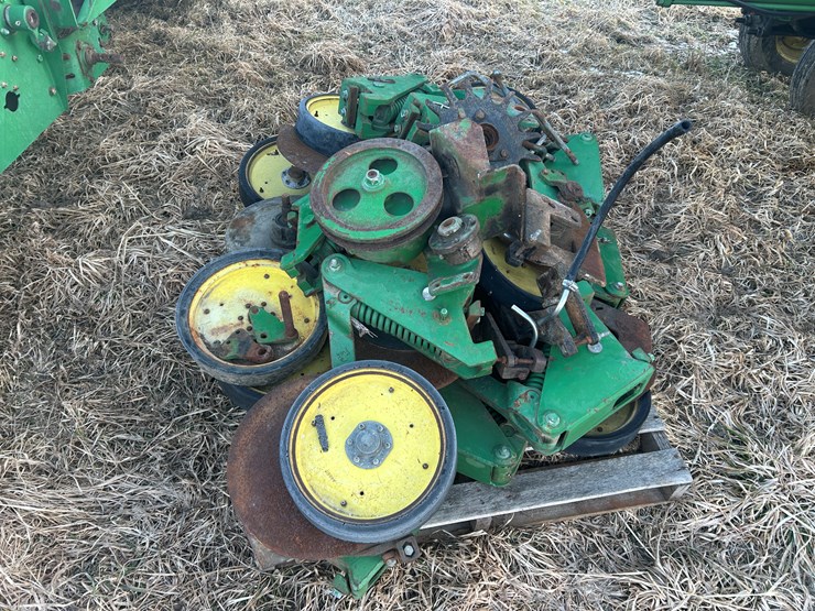 john-deere-12-image-31