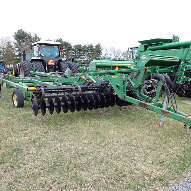 JOHN DEERE 726