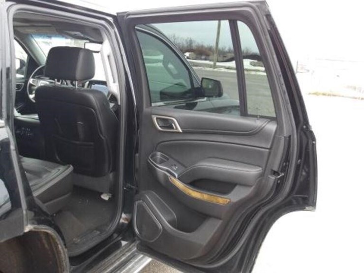 2016-gmc-yukon-denali-image-46