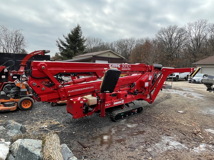 #1000-•-2024-cmc-90hd+-lift-(fall-creek,-wi)-image-5