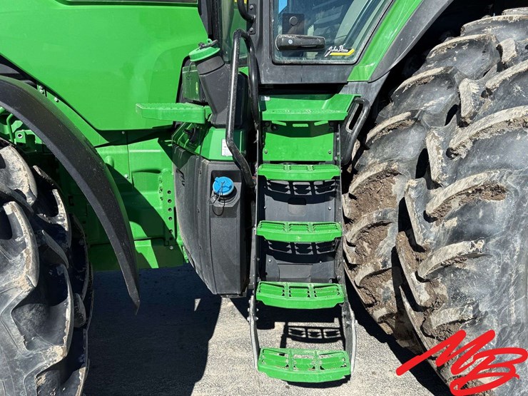 2023-john-deere-8r-370-image-12